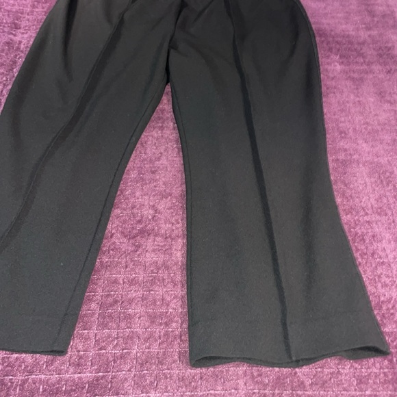Black ladies wide leg capris no tag lines NWOT see pics for size - Picture 4 of 10